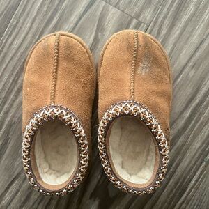 Toddler girl Uggs Tassman